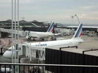 F-GHQG @ LFPO - Airbus A320-111, boarding of the passengers on Orly...