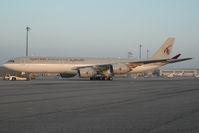 A7-HHH @ LOWW - Qatar Airbus 340-500 - by Dietmar Schreiber - VAP