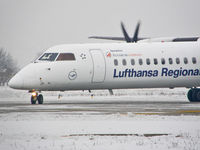 D-ADHQ @ LRCL - Coming for taxi to parking