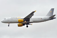 EC-HQL @ EGLL - Vueling - by Artur Bado?