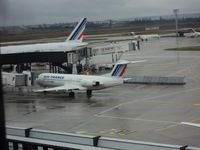 F-GKHD @ LFPO - Fokker 100