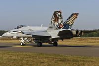 J-5011 @ EBBL - taxying to the active