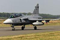 39820 @ EBBL - taxying to the active - by Friedrich Becker