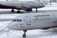 VQ-BED @ LOWS - SZG - by Peter Pabel