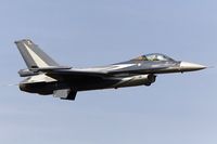 FA-134 @ EBBL - air show routine of the BAF F-16 team - by Friedrich Becker