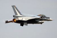 FA-134 @ EBBL - air show routine of the BAF F-16 team - by Friedrich Becker
