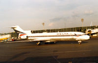 N474DA @ LGA - La Guardia Airport , Delta B727 - by Henk Geerlings