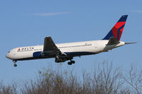 N171DN @ DFW - Delta Airlines at DFW Airport - by Zane Adams