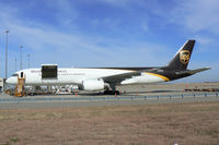 N464UP @ DFW - UPS 757 at DFW Airport