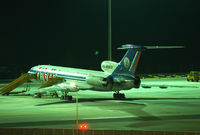 RA-85826 @ LOWW - KMV Tupolev Tu-154 - by Thomas Ranner