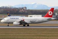 TC-JPF @ VIE - Turkish Airlines