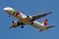CS-TJE @ EGLL - Airbus A321-211 [1307] (TAP Air Portugal) Home~G 16/08/2009
