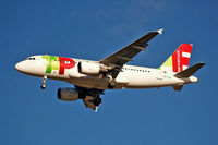 CS-TTF @ EGLL - CS-TTF   Airbus A319-111 [0837] TAP Air Portugal Home~G 29/12/2007