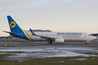 UR-PSD @ LOWS - Ukraine International 737-800 - by Andy Graf-VAP
