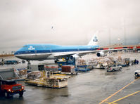 N4551N @ ATL - KLM , Ready for dep to AMS , dec '89 - by Henk Geerlings