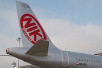 OE-LEG @ LOWW - Flyniki Airbus 320 - by Dietmar Schreiber - VAP