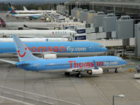 G-FDZD @ EGCC - Thomsonfly - by Manxman