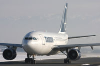 YR-LCA @ LOWS - SZG - by Peter Pabel