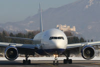 EI-UNR @ SZG - Transaero