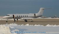 166375 @ ADW - Waiting for the VIP - by J.G. Handelman
