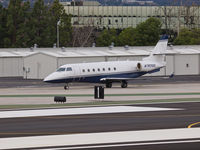 N707SG @ KSMO - N707SG taxiing - by Torsten Hoff