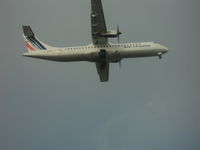 F-GPOD @ LFPO - ATR 72-202 final runway 06
