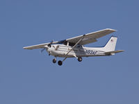 N83AF @ KSMO - N83AF arriving on RWY 21 - by Torsten Hoff