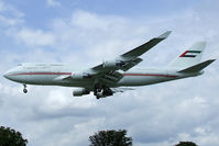 A6-HRM @ EGLL - Short final