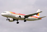 EC-JFH @ EGLL - Short final