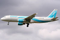 EC-KMI @ EGLL - Short final