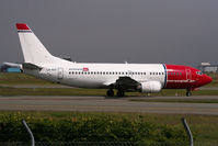 LN-KKP @ EKCH - Heading for the runway