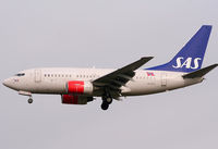 LN-RCU @ EGLL - Short final