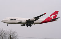 VH-OJT @ EGLL - Short final