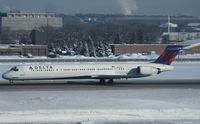N906DA @ KMSP - Delta Airlines McDonnell Douglas MD-90 - by Kreg Anderson