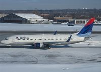 N3765 @ KMSP - Delta Airlines Boeing 737-832 - by Kreg Anderson