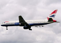 G-BPEI @ EGLL - Short final