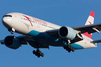 OE-LPC @ LOWW - On final runway 34