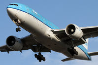 PH-BQE @ EHAM - . - by Jeroen Stroes