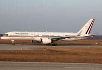 XC-UJM @ LSGG - Lining up rwy 05 for departure to ZRH... Participant of the WEF 2011 - by Shunn311