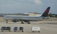 N596NW @ KMCO - Delta Airlines Boeing 757-351 - by Kreg Anderson