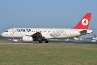 TC-JPE @ EIDW - THY rolling on r/w 28 - by Robert Kearney