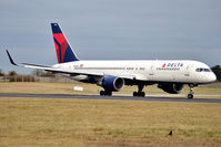 N535US @ EIDW - DAL lining up r/w 10 - by Robert Kearney