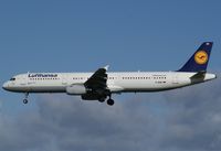 D-AISC @ EIDW - dublin - by Piotr Tadeusz