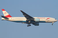 OE-LPC @ VIE - Austrian Airlines