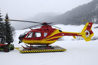 OE-XRS @ LOJT - Heli 4 at Hintertux Heliport