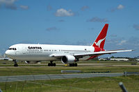 VH-OGE @ YBBN - Boeing 767-338ER [24531] QANTAS Brisbane-International~VH 18/03/2007