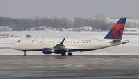 N612CZ @ KMSP - Taxi for Departure at MSP - by Todd Royer