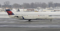 N8492C @ KMSP - Taxi to Gate at MSP - by Todd Royer