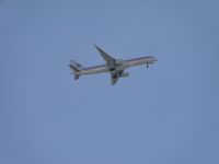 N194AA @ LAX - On final to runway 25 passing over the City of Bell - by Helicopterfriend