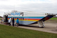 OY-MUB @ X4PK - Wolds Gliding Club Control Tower